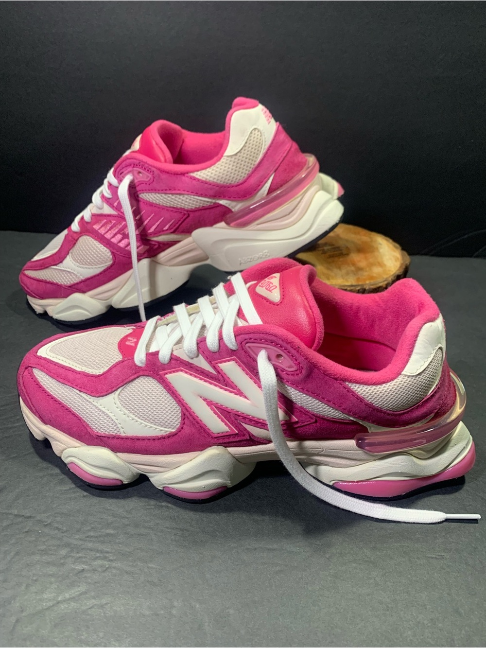 New Balance 9060 Women’s Fuchsia Pink Beige White Sneakers Size 10 ( D- Wide )